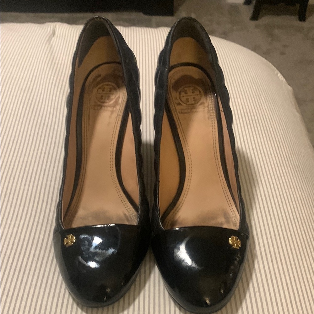 Tory Burch Black Patent Leather Pumps